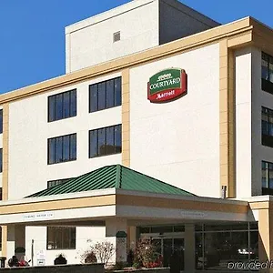 Courtyard By Marriott Downtown Hotel